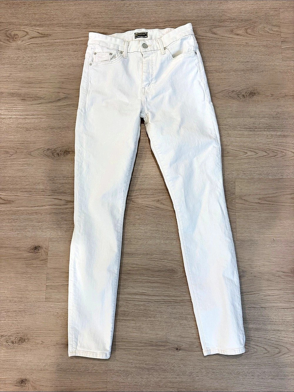 Mother High Waisted Looker High Rise Jeans in White Waist 27